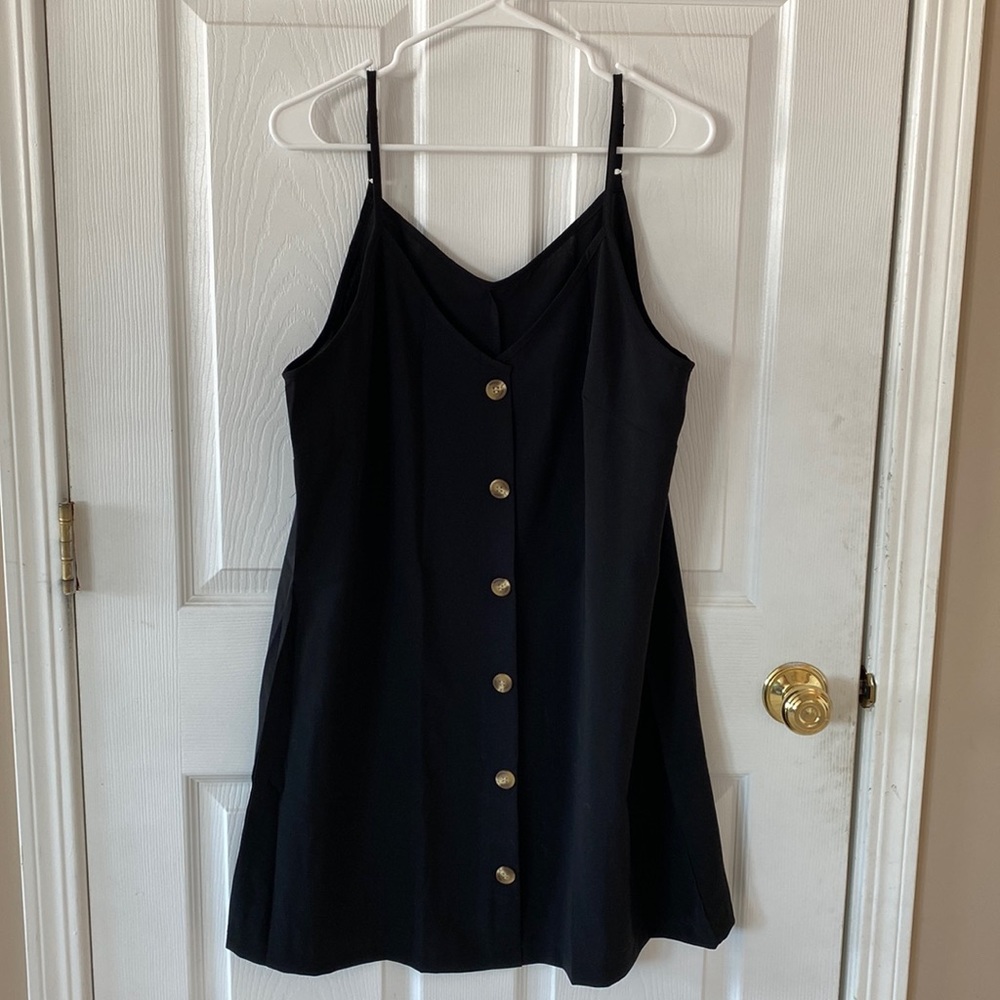 NWOT black mini dress with non-functional button detail size Large no brand